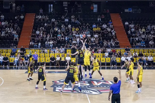 CARETTALAR EVİNDEKİ İLK MAÇTAN 87-82 SKORLA GALİBİYETLE AYRILDI