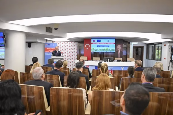 BAŞKAN SEÇER, ‘AVRUPA HAREKETLİLİK HAFTASI MEDYA LANSMANI VE ÇALIŞTAYI’NA KATILDI
