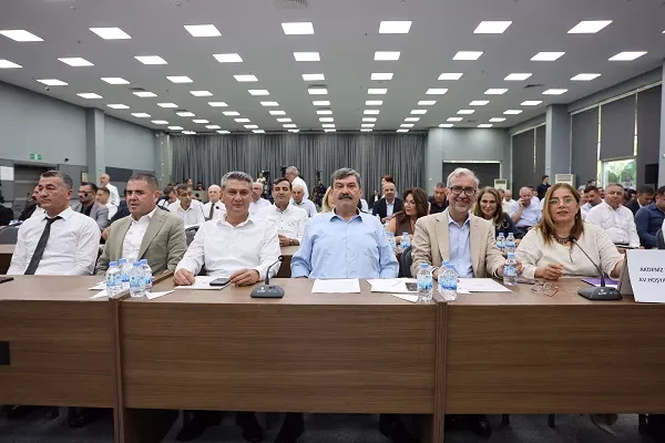 BAŞKAN YILDIZ, BÜYÜKŞEHİR MECLİSİNDE BELEDİYELERİN ARTAN YÜKLERİNE DİKKAT ÇEKTİ