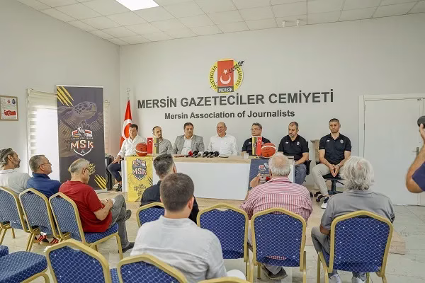 MSK, GAZETECİLERLE BULUŞTU
