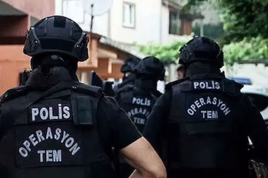 Ankara’da “şapkalılar” operasyonuna 5 tutuklama