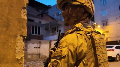 Jandarma ekiplerince 22 ilde DEAŞ terör örgütüne yönelik düzenlenen operasyonlarda