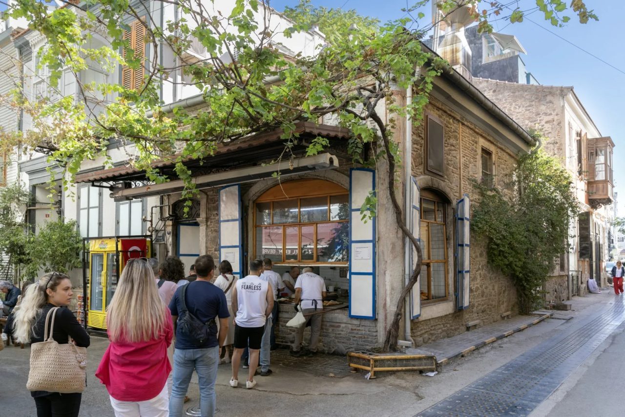 İzmir Büyükşehir Belediyesi’nin kentin kültürel mirasını korumak ve gelecek kuşaklara