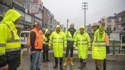 Meteoroloji Genel Müdürlüğünün ‘Turuncu kod’ ile uyardığı Mersin’de, etkili olan
