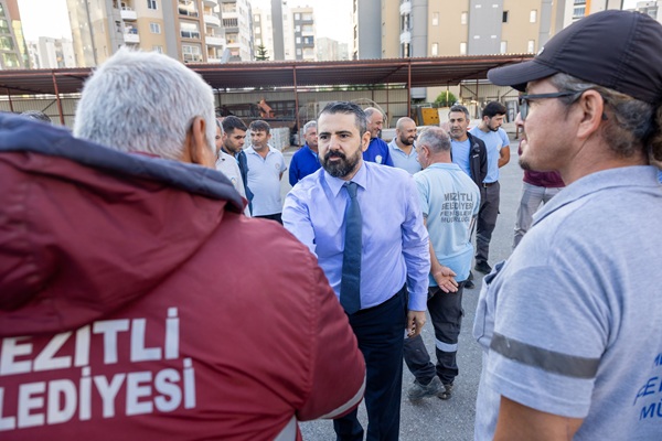 MERSİN-Mezitli Belediye Başkan Vekili Turgut Selağzı, belediyenin ana hizmet binası