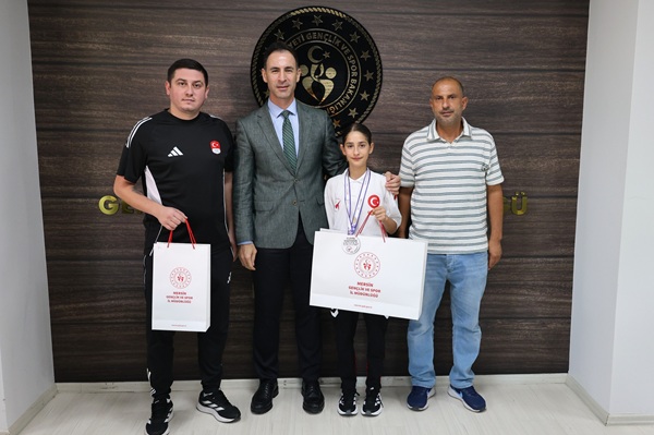 Mersinli millî sporcumuz Esmanur Geyik, 27-29 Kasım tarihleri arasında Romanya’da