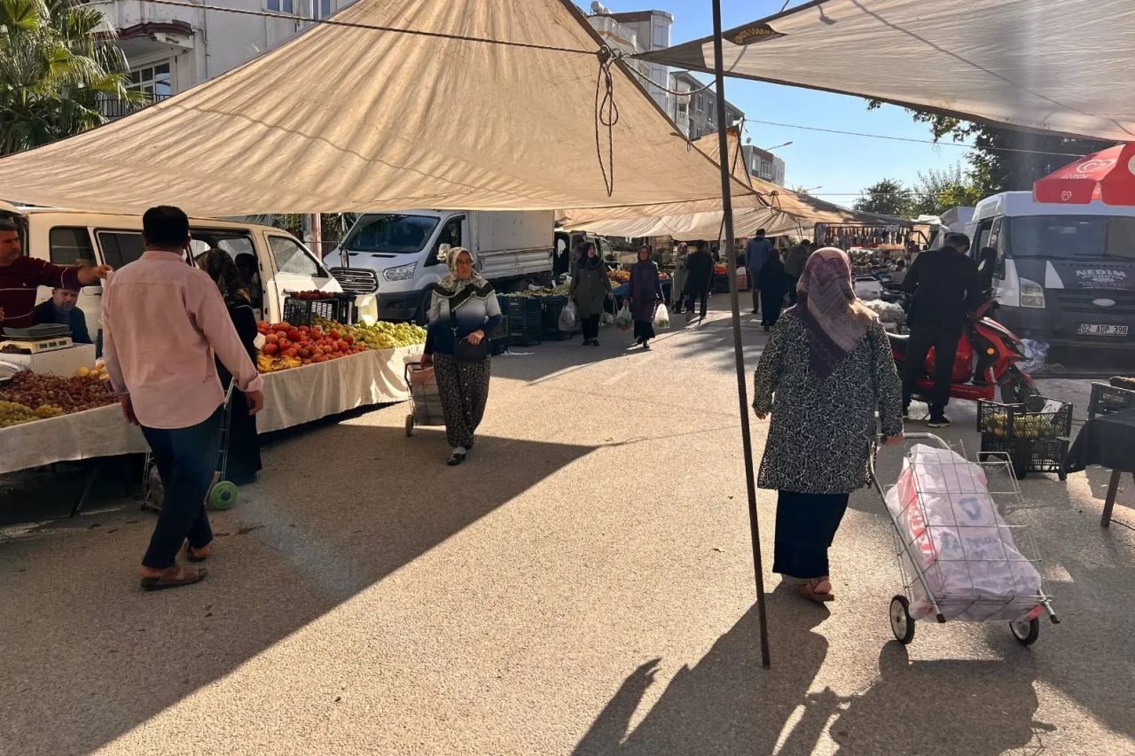 Adıyaman Belediyesi ile pazarcı esnafının iş birliğiyle Alitaşı Mahallesi’nde oluşturulan