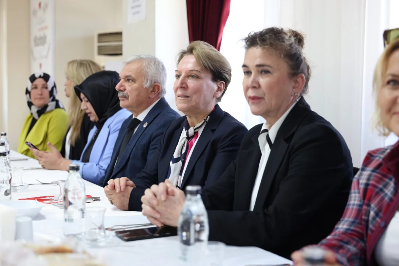 Ankara'da Keçiören Belediyesi Barbaros Hayrettin Mahalle Konağı’nda, “Değerlerimizin İzinde Kadın