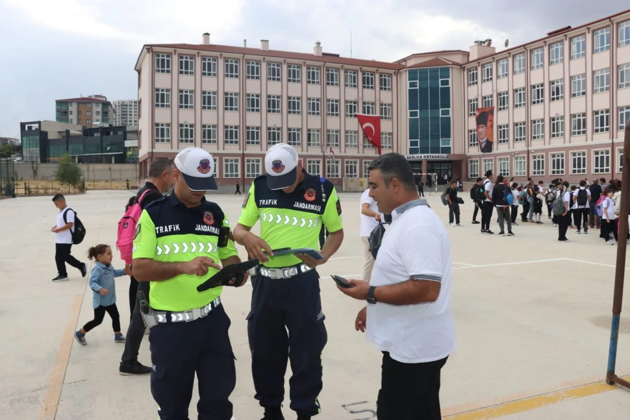 Ankara Valiliği koordinasyonunda, öğrencilerin güvenliğini sağlamak amacıyla 1-20 Ekim tarihlerinde