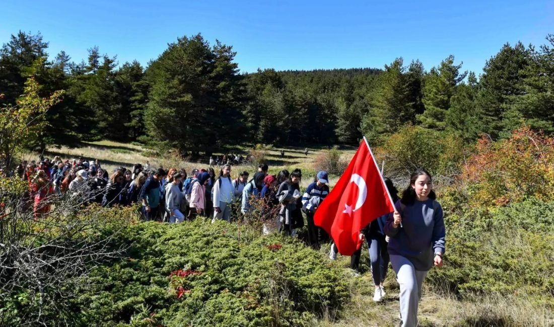 Ankara Büyükşehir Belediyesi, üniversite öğrencilerini Kızılcahamam’daki Işık Dağı ve Belpınar