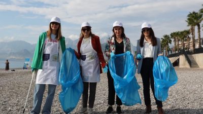 Antalya Büyükşehir Belediyesi, denizlerin ve kıyıların korunmasına yönelik çalışmalarına bir