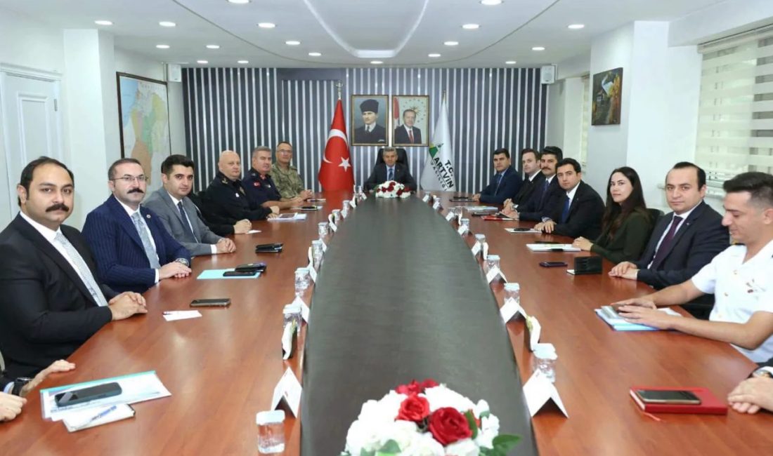 Artvin Valisi Turan Ergün başkanlığında toplanan İl Güvenlik ve Asayiş