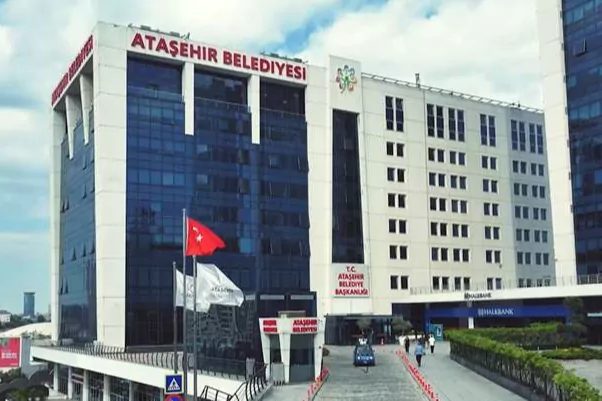 Ataşehir Belediyesi'nde yapılan seçimde Serdar Orhan, Belediye Başkan Vekili seçildi.