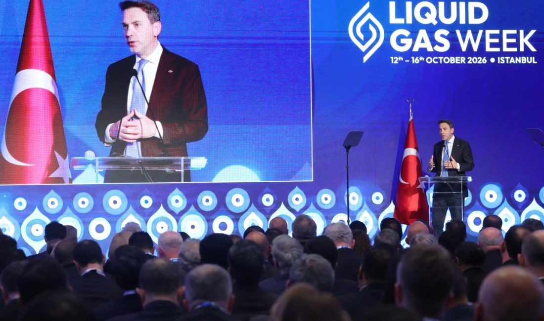 Enerji ve Tabii Kaynaklar Bakanı Alparslan Bayraktar, İstanbul’da düzenlenen Sıvılaştırılmış