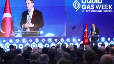 Enerji ve Tabii Kaynaklar Bakanı Alparslan Bayraktar, İstanbul’da düzenlenen Sıvılaştırılmış