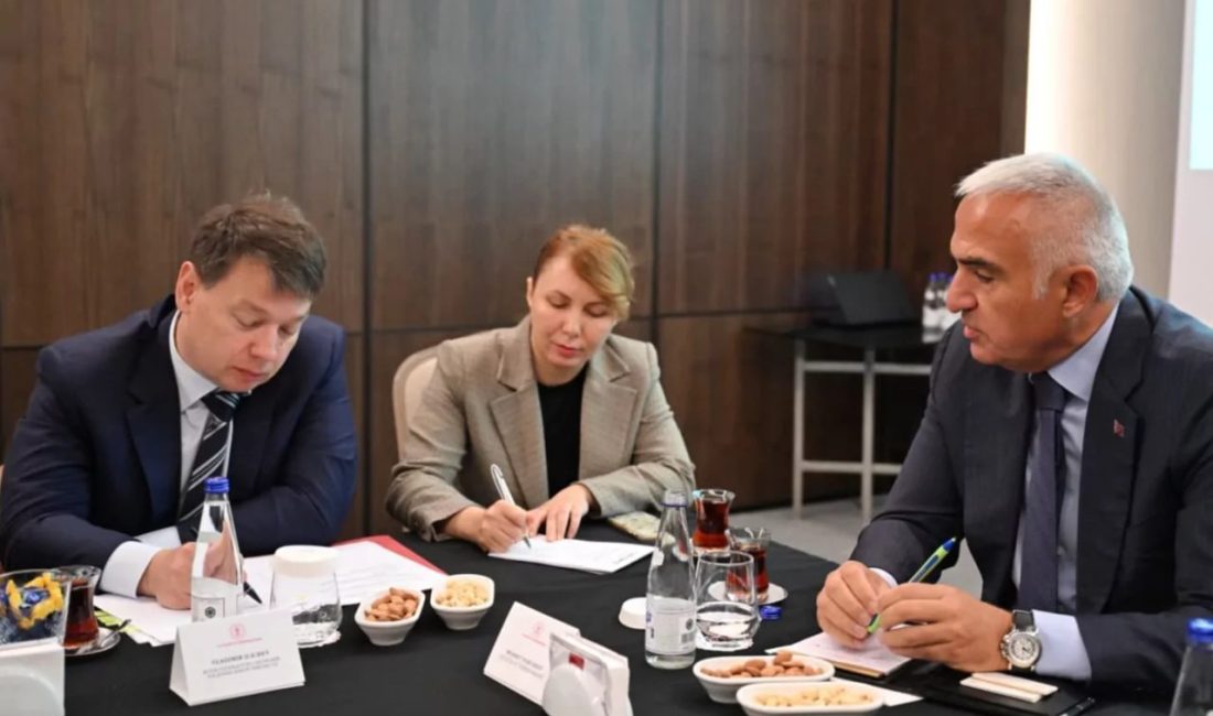 Kültür ve Turizm Bakanı Mehmet Nuri Ersoy, Antalya’da Rusya Federasyonu