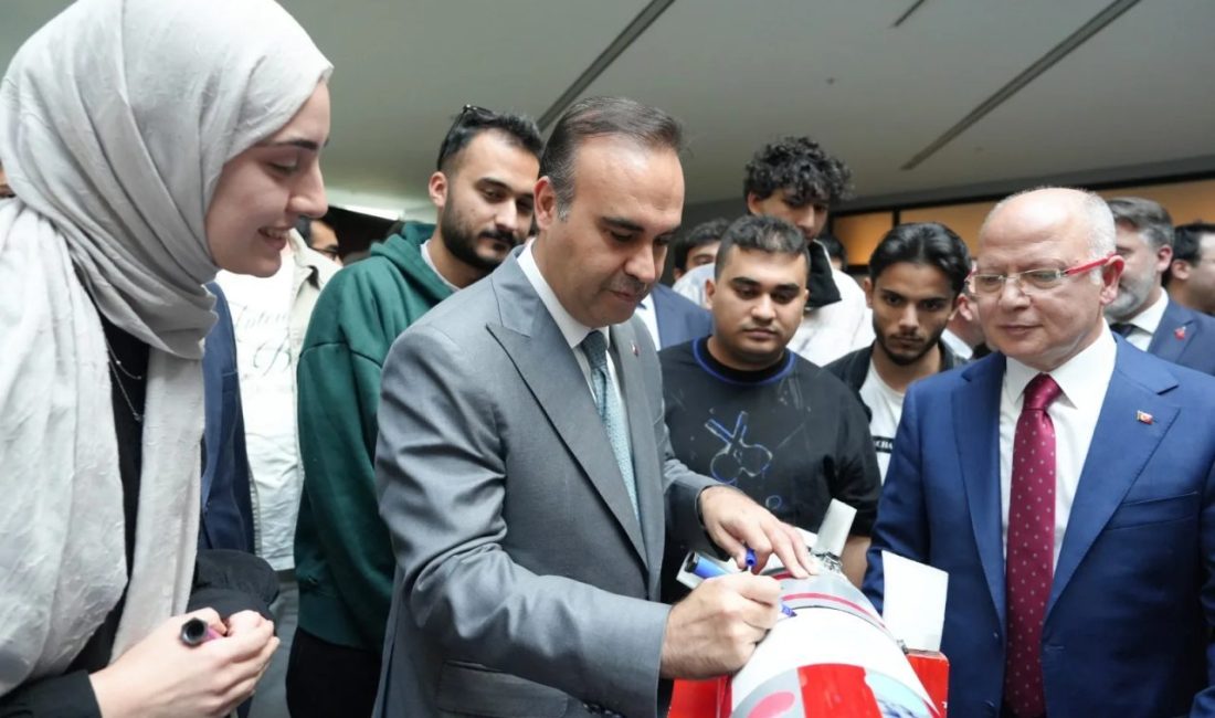 Bursa Teknik Üniversitesi’nin 2026-2027 Akademik Yılı Açılış Töreni’ne katılan Sanayi