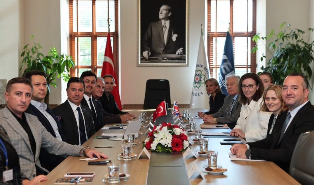 Muğla Büyükşehir Belediye Başkanı Ahmet Aras, Birleşik Krallık Türkiye Büyükelçisi