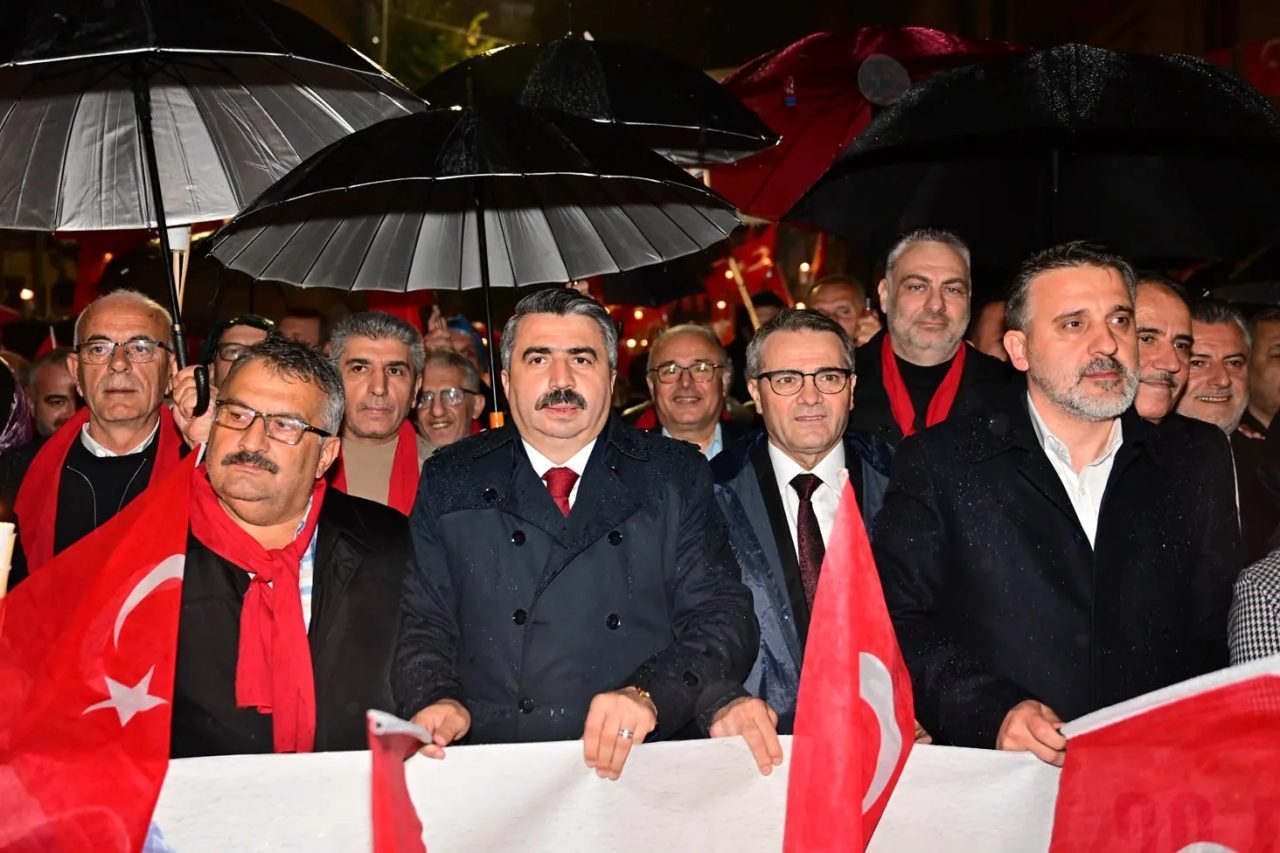 Yıldırım Belediye Başkanı Oktay Yılmaz, yayınladığı mesajla 29 Ekim Cumhuriyet
