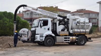 Kentin altyapısını güçlendirmek amacıyla yatırımlarını sürdüren Balıkesir Büyükşehir Belediye Başkanı