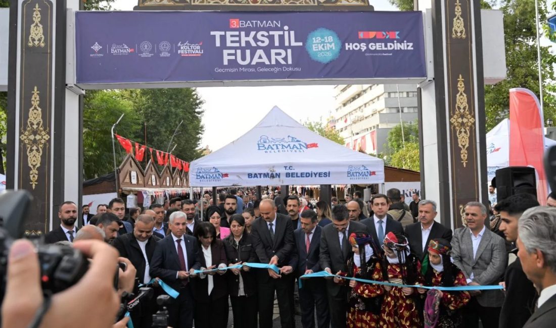 Batman 3. Tekstil Fuarı, Vali Ekrem Canalp'nin katılımıyla açıldı. Vali