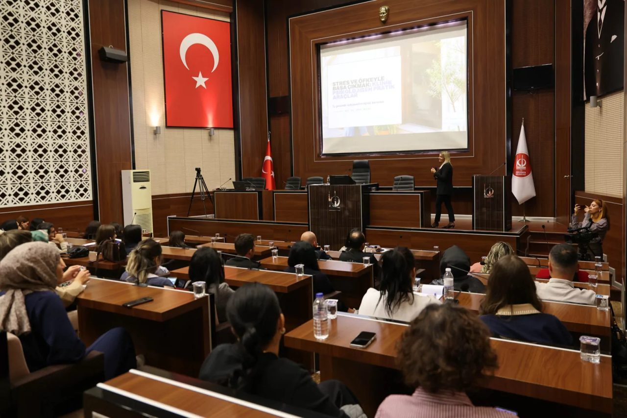 Keçiören Belediyesi, çalışanlarının mesleki ve kişisel gelişimlerini desteklemek, hizmet kapasitesini