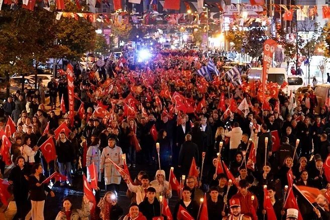 Cumhuriyet’in 103. yıl dönümü, Beylikdüzü’nde geniş katılımlı etkinlikler ve geleneksel