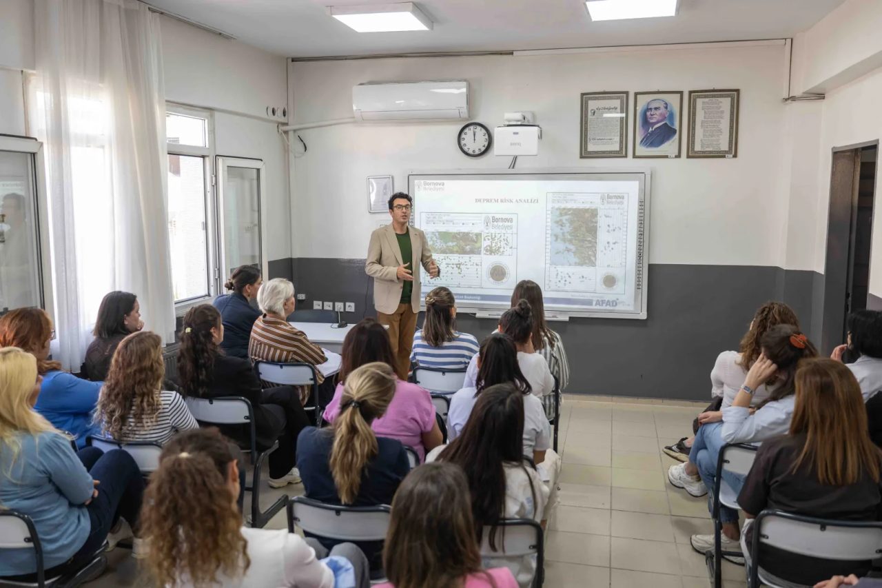 Afet yönetiminde vizyoner adımlarıyla dikkat çeken Bornova Belediyesi, ilçede toplumsal