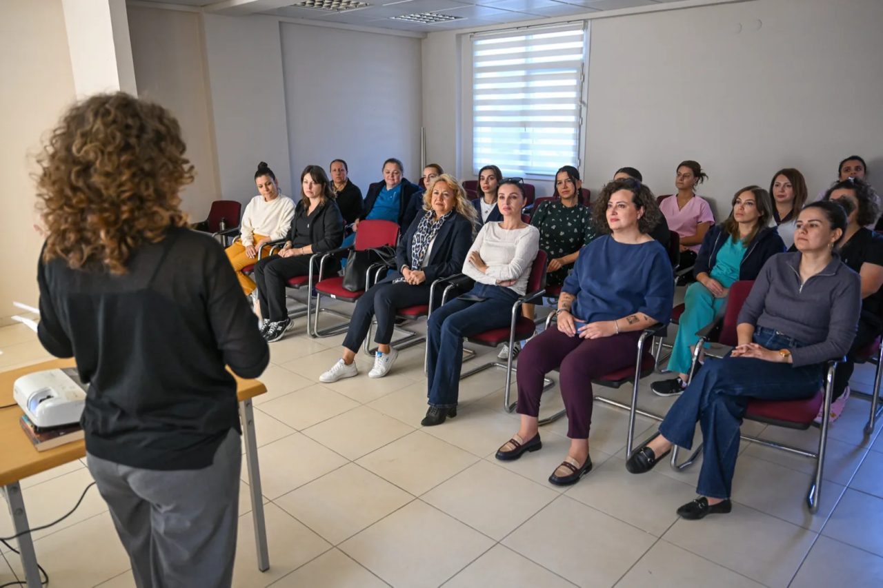 Bornova Belediyesi, İzmir genelinde hayata geçirilen "Eşit İzmir" ve "Sağlıklı