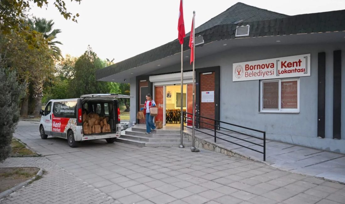 Bornova Belediyesi, öğrencilerin beslenme ihtiyacına destek olmak amacıyla okullarda kumanya