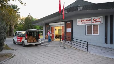 Bornova Belediyesi, öğrencilerin beslenme ihtiyacına destek olmak amacıyla okullarda kumanya