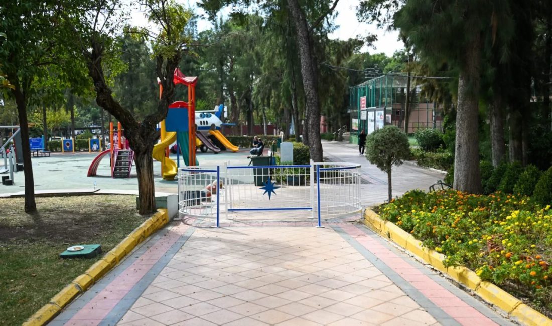 Bornova Belediyesi, vatandaşların en yoğun kullandığı parklarda yayaların can güvenliğini