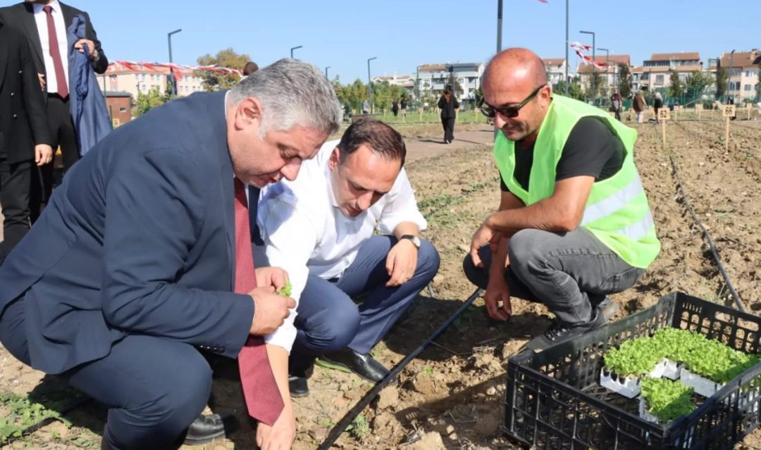 Bornova Belediye Başkanı Ömer Eşki, Türkiye genelinde öncülük ettiği "Kent