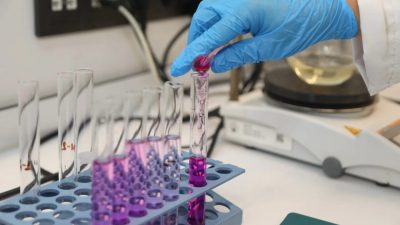BTÜ akademisyenleri, TÜBİTAK desteğiyle geliştirdikleri akıllı yara örtüsüyle iyileşme sürecinde