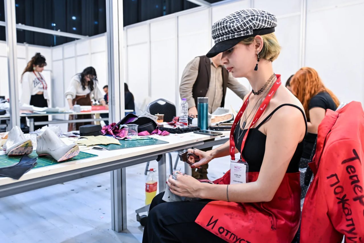 İzmir Büyükşehir Belediyesi ev sahipliğinde, İZFAŞ tarafından düzenlenen Fashion Prime-9.