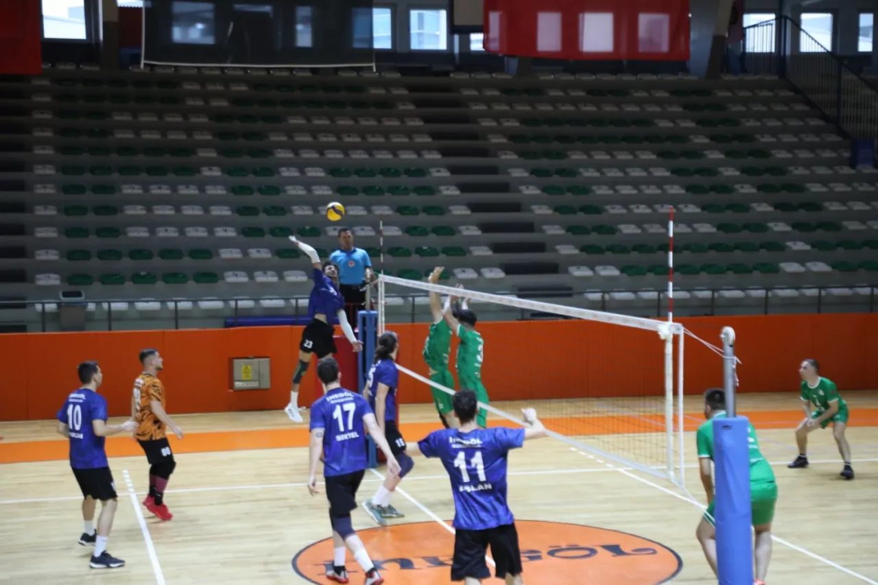 Uzman Posta Erkekler Voleybol 2. Ligi’nde sezona flaş bir giriş