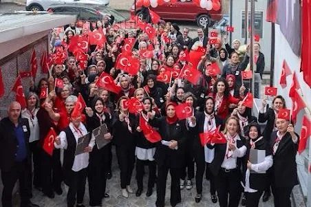 Bursa Olgunlaşma Enstitüsü, Cumhuriyetimizin 103. kuruluş yıl dönümünü düzenlediği anlamlı
