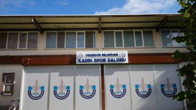 Bursa'da Yenişehir Belediyesi Kadın Spor Salonu, gerçekleştirilen yenileme çalışmalarının ardından