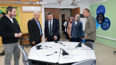 Bursa'da Yıldırım Belediye Başkanı Oktay Yılmaz, Gebze Belediye Başkanı Zinnur