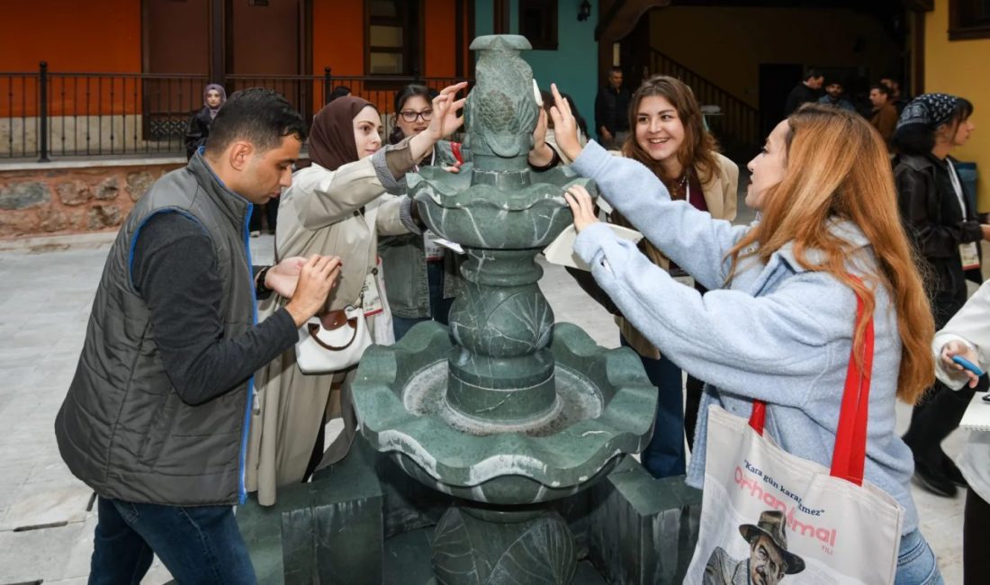 Bursa'da Osmangazi Belediyesi, gençlerin Bursa’nın köklü tarihini yakından tanımalarına olanak