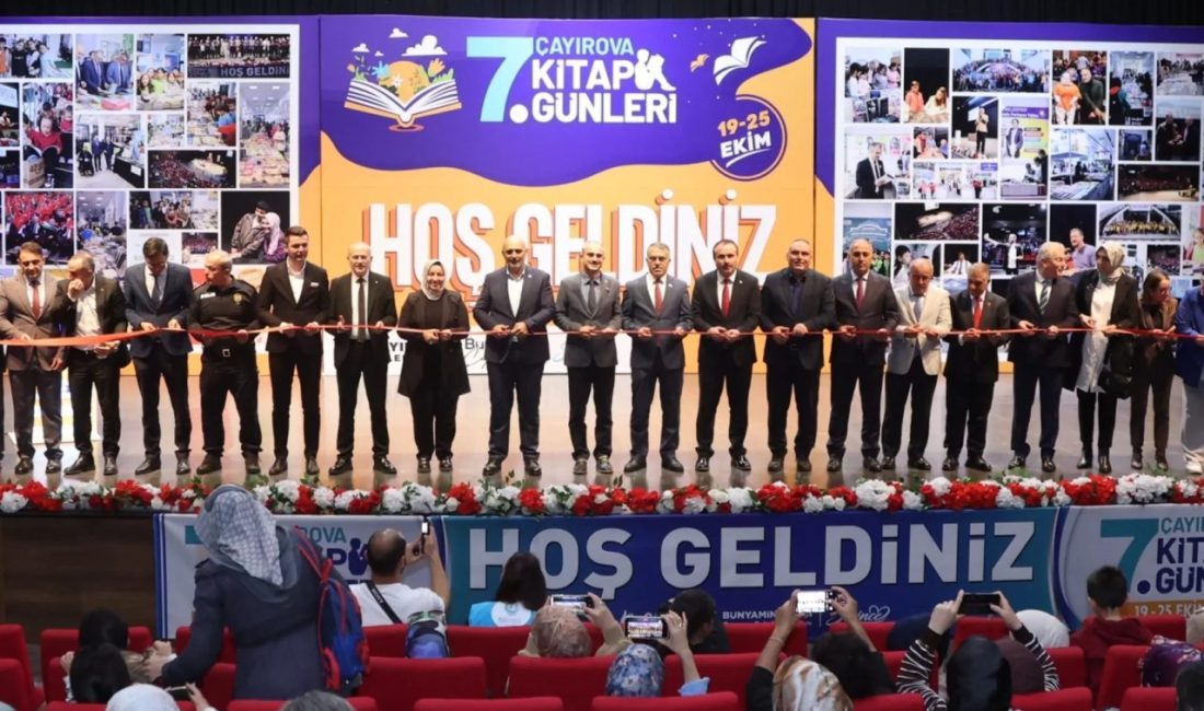 Çayırova Belediyesi’nin bu yıl 7'ncisini düzenlediği Çayırova Kitap Günleri, bugün