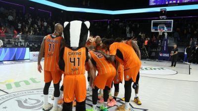 Türkiye Basketbol Süper Ligi 5. Hafta karşılaşmasında sahasında Bursaspor Basketbol’u