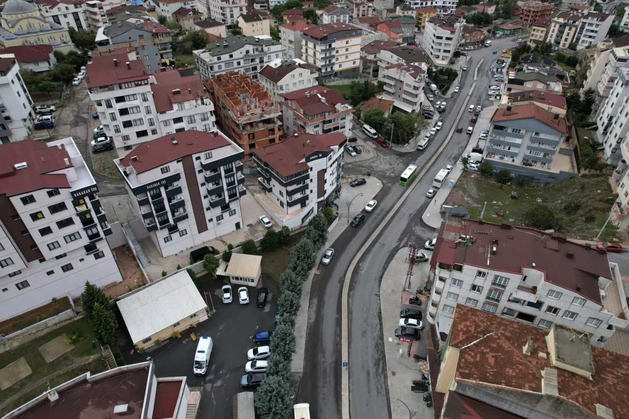 Kocaeli Büyükşehir Belediyesi, Çayırova’da Yavuz Sultan Selim Caddesi ile İstiklal