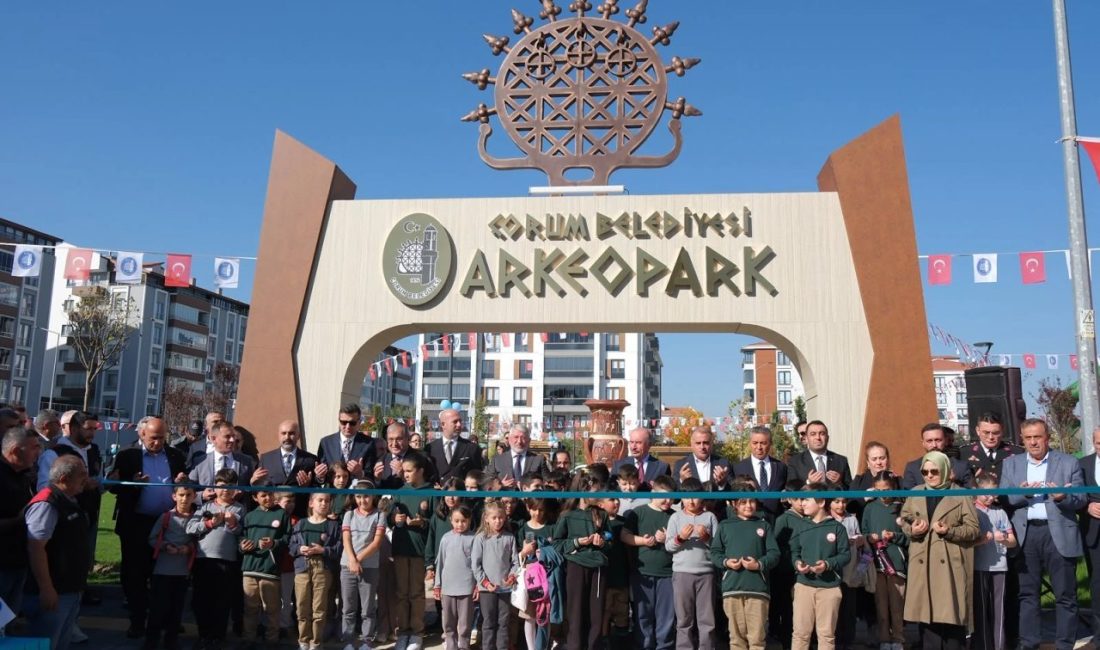 Çorum Belediyesi tarafından hayata geçirilen Arkeopark, düzenlenen törenle hizmete açıldı.