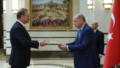 Cumhurbaşkanı Recep Tayyip Erdoğan, Cumhurbaşkanlığı Külliyesi’nde Hindistan, Mali, Hollanda, El
