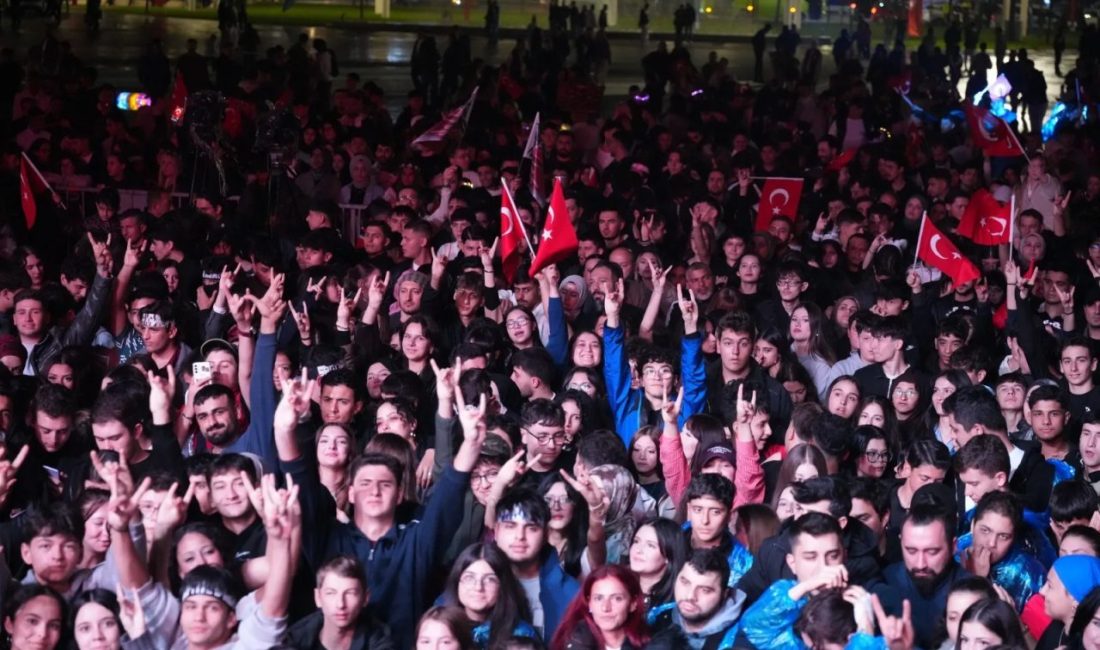 Kocaeli Büyükşehir Belediyesi, Cumhuriyet’in 103. yıl dönümünü Sagopa Kajmer konseriyle