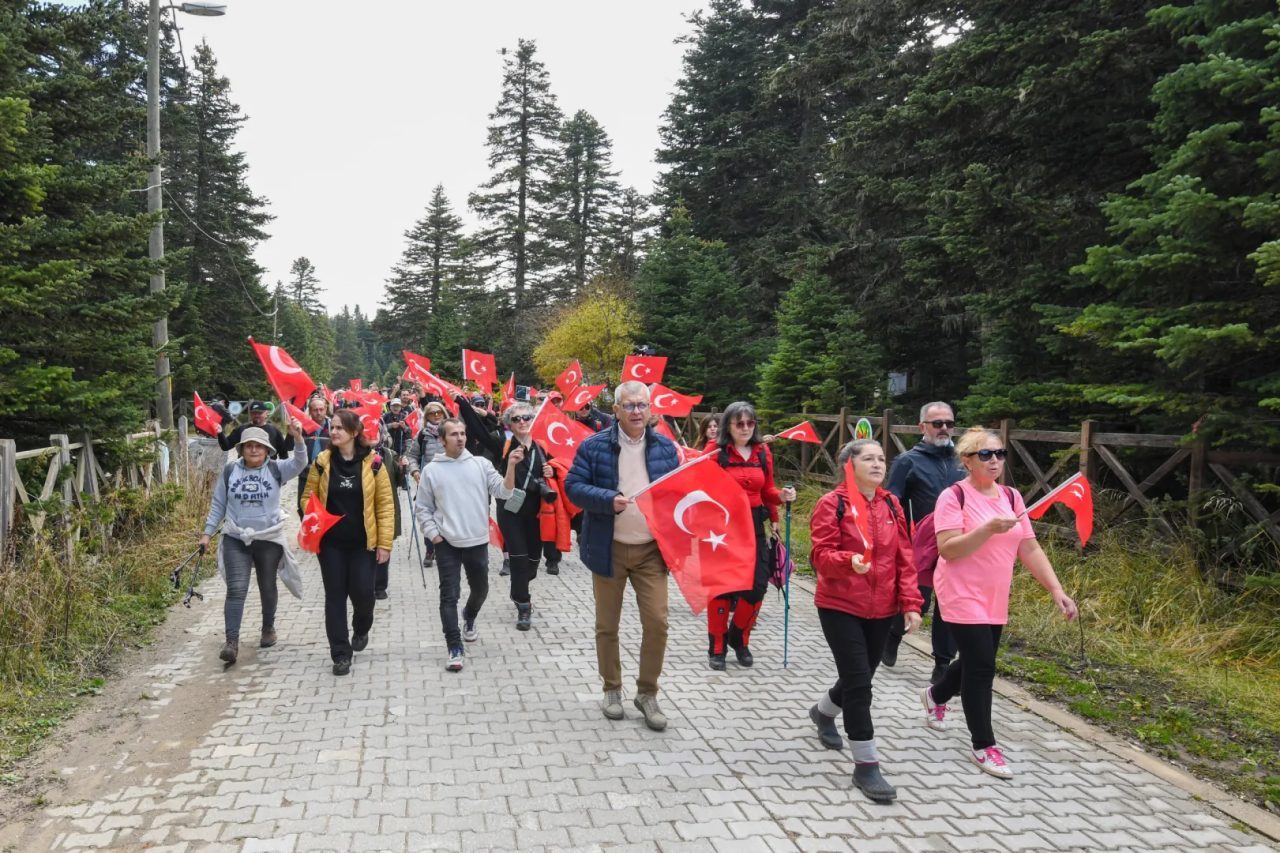 Osmangazi Belediyesi, Türkiye Cumhuriyeti’nin kuruluşunun 103’üncü yıl dönümü etkinlikleri kapsamında,