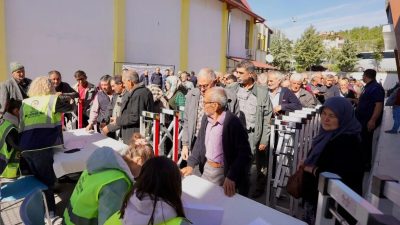 Denizli Büyükşehir Belediyesi’nin artan yem maliyetlerine karşı üreticiyi desteklemek ve