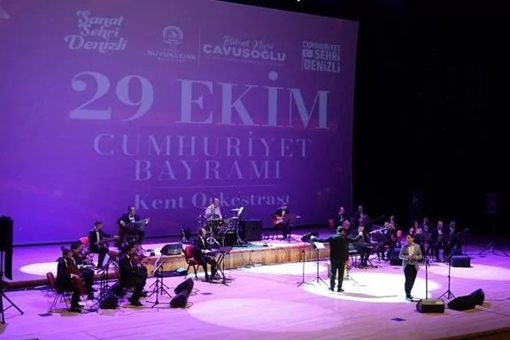 Denizli Büyükşehir Belediyesi’nin “Bir Şehrin Kalbinde, Bir Milletin Cumhuriyeti” temasıyla