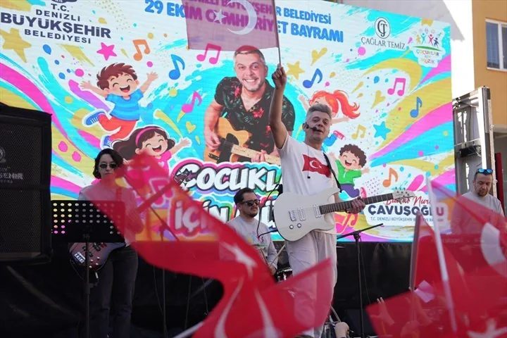 Denizli Büyükşehir Belediyesi’nin 29 Ekim Cumhuriyet Bayramı kutlamaları kapsamında düzenlediği